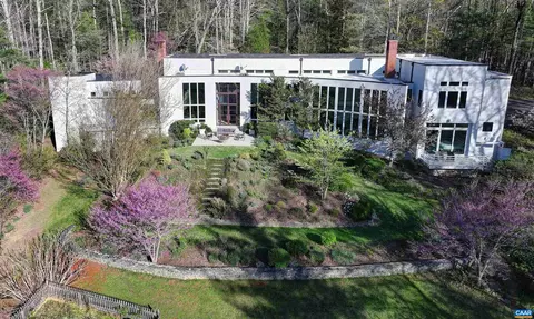 3024 Mechum Banks Dr, Charlottesville, VA 22901