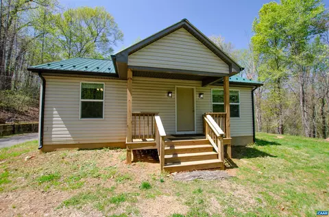 29 Horseshoe Mountain Rd, Roseland, VA 22967