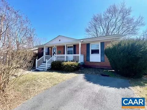 616 Arch Ave, Waynesboro, VA 22980