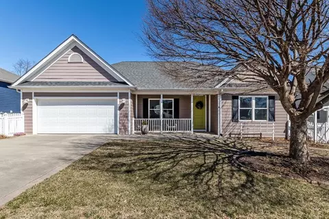 401 Stonewall Jackson Blvd, Staunton, VA 24401