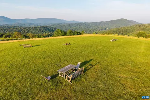 Exterior - 24981 Blue Ridge Pkwy, Vesuvius, VA 24483 photo 5 of 5