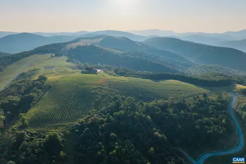 View/Area - 24981 Blue Ridge Pkwy, Vesuvius, VA 24483 photo 8 of 9