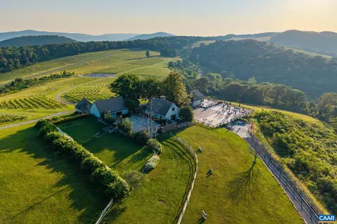 24981 Blue Ridge Pkwy, Vesuvius, VA 24483