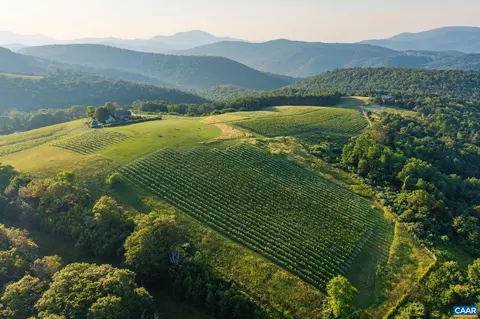 View/Area - 24981 Blue Ridge Pkwy, Vesuvius, VA 24483 photo 7 of 9