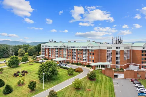 500 Crestwood Dr #2207, Charlottesville, VA 22903