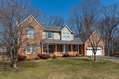 122 Westminister Dr, Fishersville, VA 22939