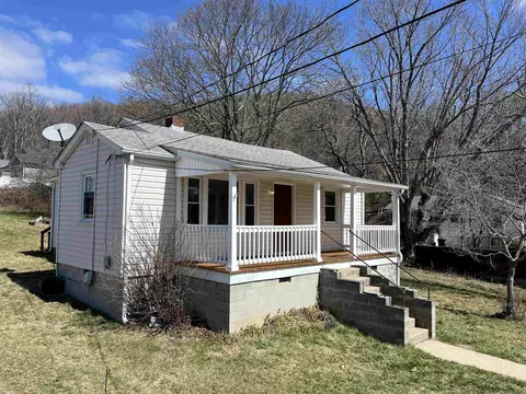 409 Ramsey St, Staunton, VA 24401