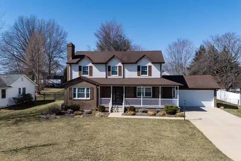 740 Jackson St, Woodstock, VA 22664