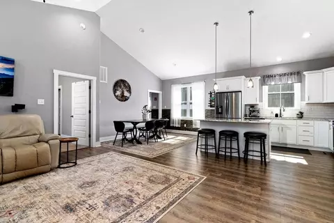 278 Ridge Ln, Scottsville, VA 24590