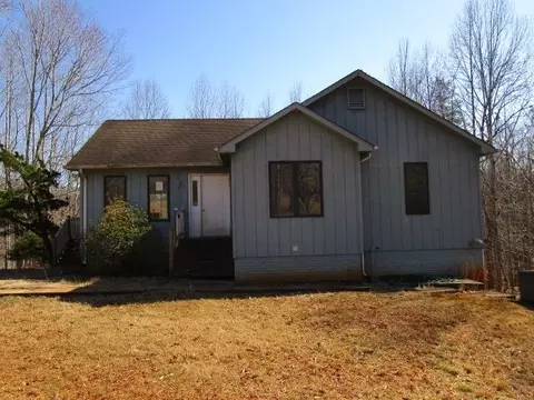 385 Lakeland Ln, Faber, VA 22938