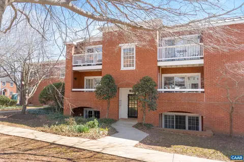 804 E Jefferson St E #A18, Charlottesville, VA 22902