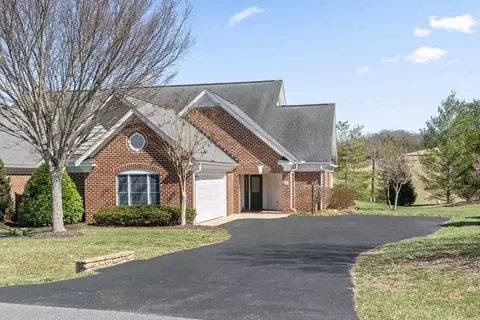 30 Haven Oak Ct, Lexington, VA 24450