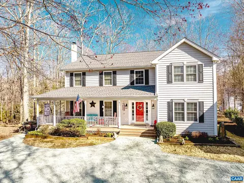 5 Chatham Ln, Palmyra, VA 22963
