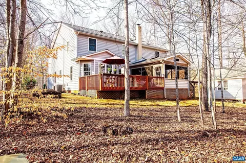 5 Chatham Ln, Palmyra, VA 22963 photo 4