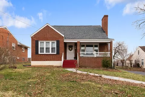 2603 N Augusta St N, Staunton, VA 24401