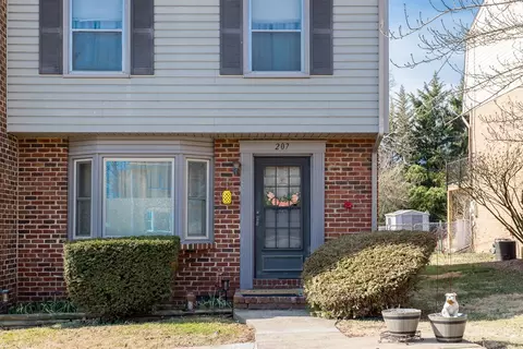 207 Wakefield Pl, Harrisonburg, VA 22801