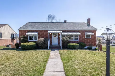 530 Hartman Dr, Harrisonburg, VA 22802