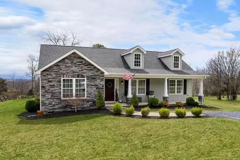 2080 Lee Jackson Hwy, Staunton, VA 24401