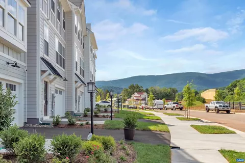 4990 Dunnagan Dr, Crozet, VA 22932