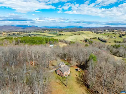 5077 W Hoover Rd W, Reva, VA 22735