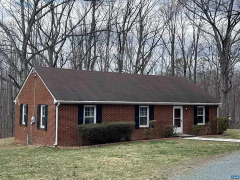 5080 Trails End Ln, Scottsville, VA 24590