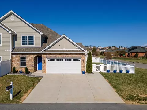 100 Craigmore Dr, Harrisonburg, VA 22801