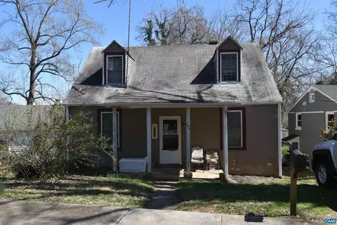 706 NW 12th St NW, Charlottesville, VA 22903