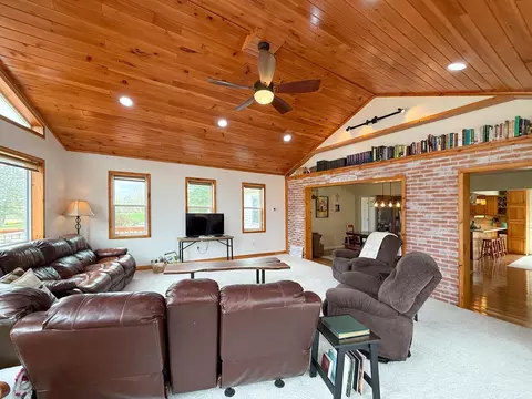 301 Guthrie Rd, Stuarts Draft, VA 24477 photo 31