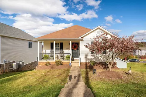 1333 C St, Waynesboro, VA 22980