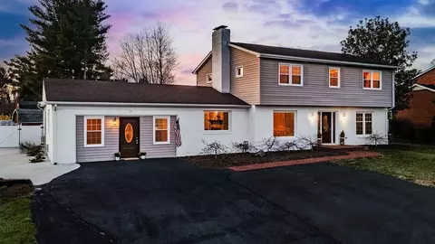 237 Dominion Dr, Waynesboro, VA 22980