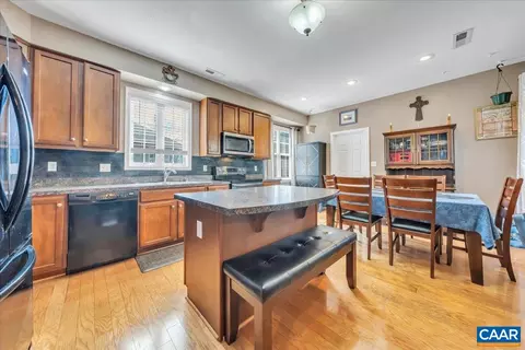 1060 Pendleton Dr, Waynesboro, VA 22980 photo 18