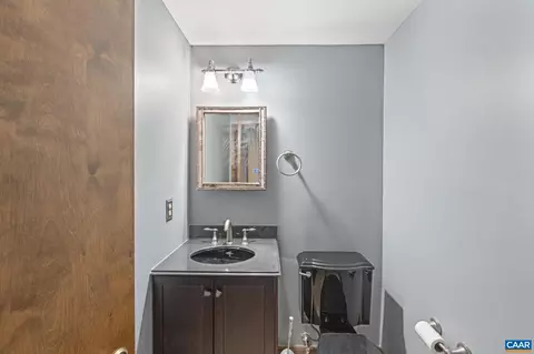 Bath - 19 Hawks Pl, Palmyra, VA 22963 photo 1 of 5
