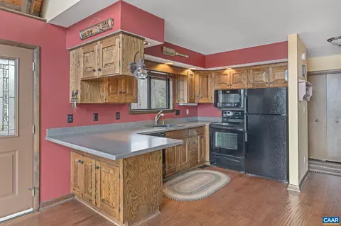 Kitchen - 19 Hawks Pl, Palmyra, VA 22963 photo 1 of 2