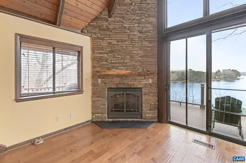 Living - 19 Hawks Pl, Palmyra, VA 22963 photo 1 of 3
