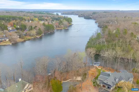 View/Area - 19 Hawks Pl, Palmyra, VA 22963 photo 2 of 21