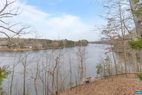 View/Area - 19 Hawks Pl, Palmyra, VA 22963 photo 6 of 21