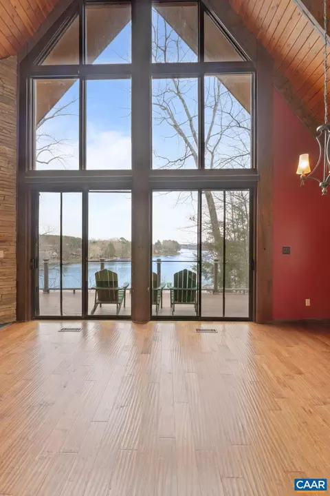 19 Hawks Pl, Palmyra, VA 22963