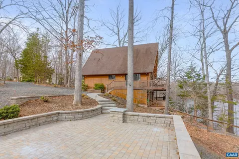 Exterior - 19 Hawks Pl, Palmyra, VA 22963 photo 1 of 7