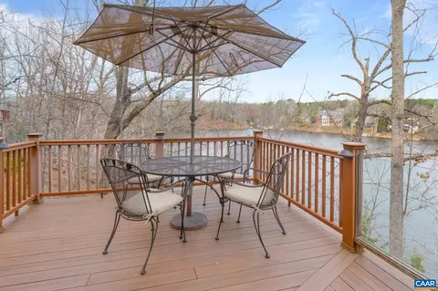 Exterior - 19 Hawks Pl, Palmyra, VA 22963 photo 4 of 7