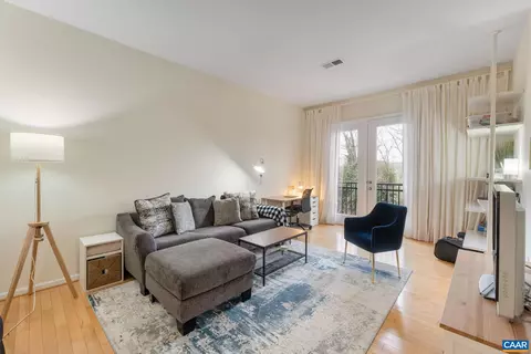 750 Walker Sq #4B, Charlottesville, VA 22903