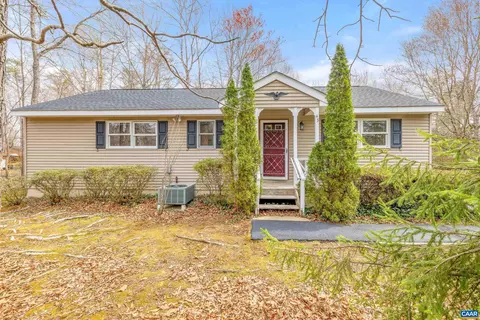 43 Chippewa Ln, Palmyra, VA 22963