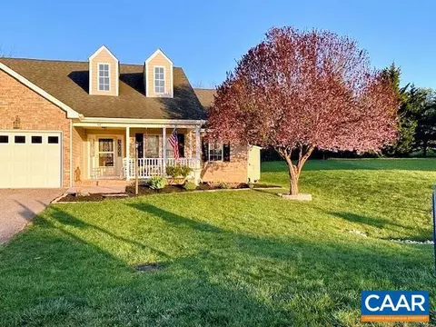 56 Meriwether Cir, Stuarts Draft, VA 24477