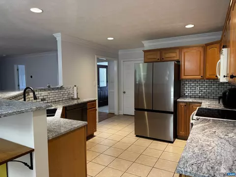 56 Meriwether Cir, Stuarts Draft, VA 24477 photo 4
