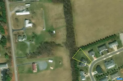 56 Meriwether Cir, Stuarts Draft, VA 24477 photo 3