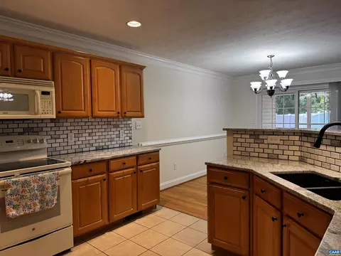 56 Meriwether Cir, Stuarts Draft, VA 24477 photo 5