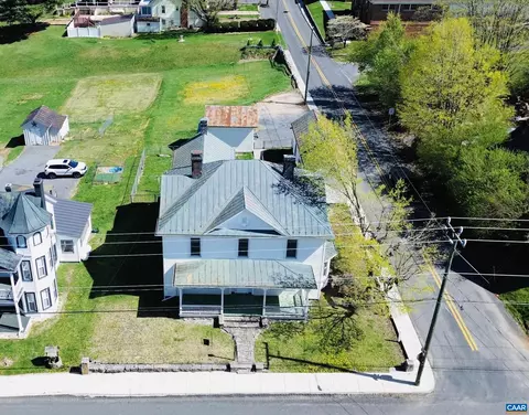 80 Main St, Greenville, VA 24440