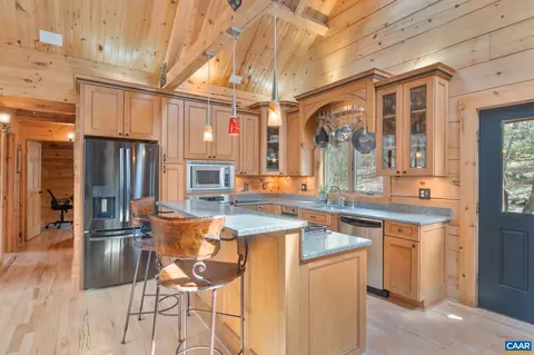Kitchen - 643 Lost Valley Rd, Madison, VA 22727 photo 3 of 5