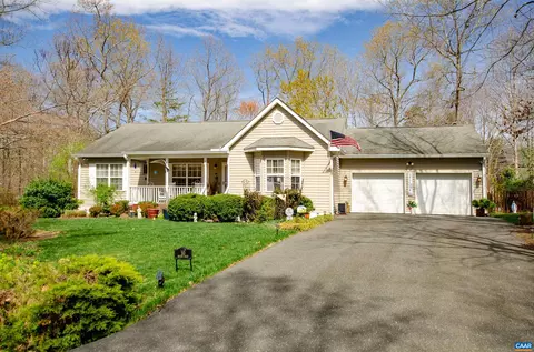 10 Begum Rd, Palmyra, VA 22963