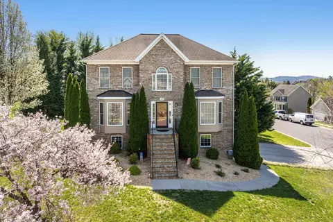 160 Leonard Ct, Harrisonburg, VA 22801