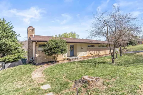 1501 Dennison Ave, Staunton, VA 24401